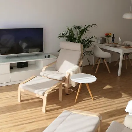 Apartment Neues In Langen - 15 Km Bis Frankfurt, Messe Und Flughafen - 50 Qm - Modern, Sonnig Mit Balkon In Ruhiger Lage - Hochwertige Ausstattung Und Vollstandige Kuche - Einfach Schon *
